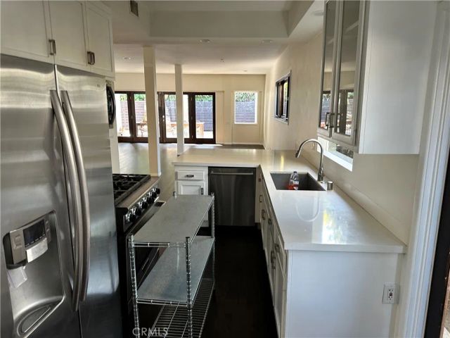 11336 Montana, Los Angeles, CA 90049
