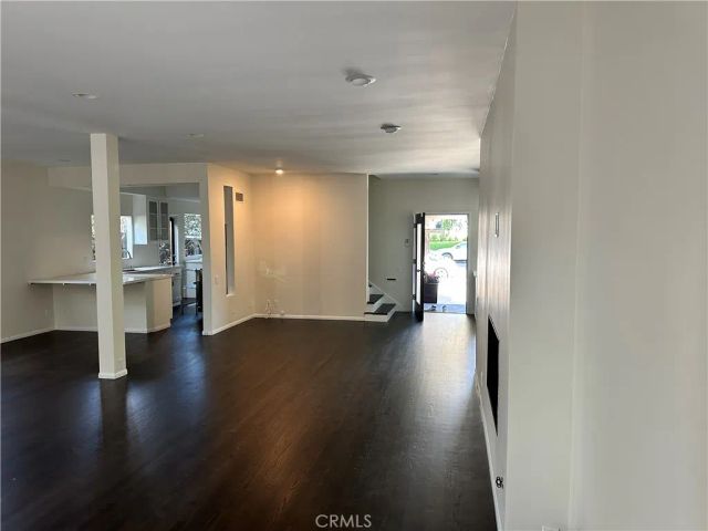 11336 Montana, Los Angeles, CA 90049