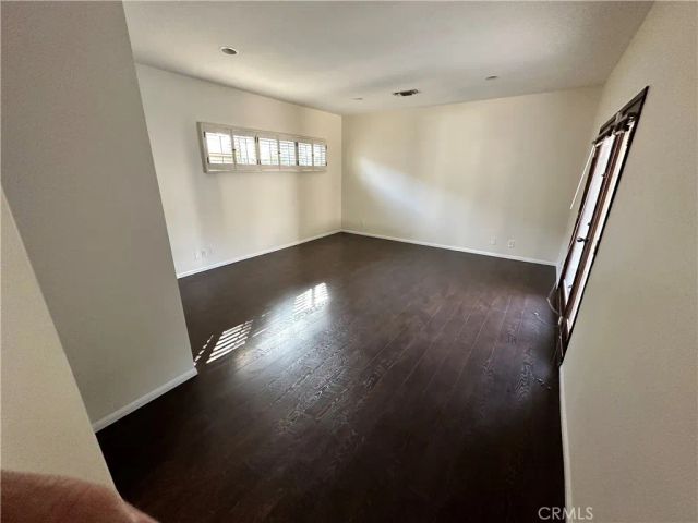 11336 Montana, Los Angeles, CA 90049