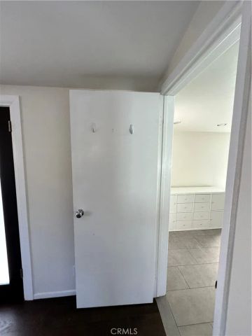 11336 Montana, Los Angeles, CA 90049
