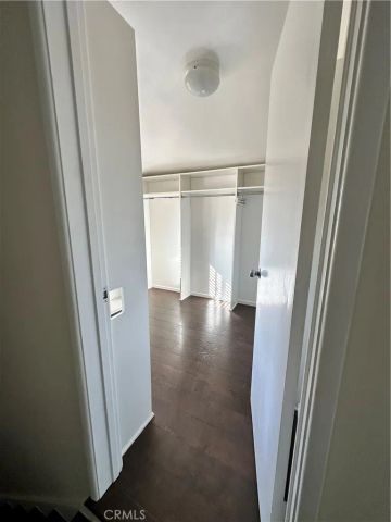 11336 Montana, Los Angeles, CA 90049