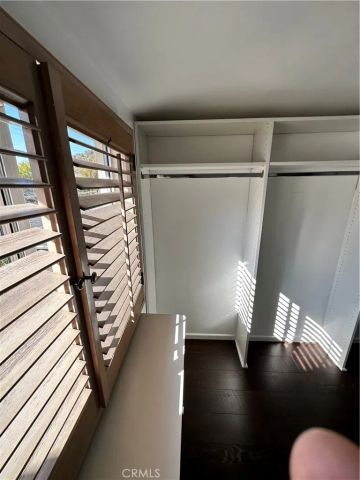 11336 Montana, Los Angeles, CA 90049