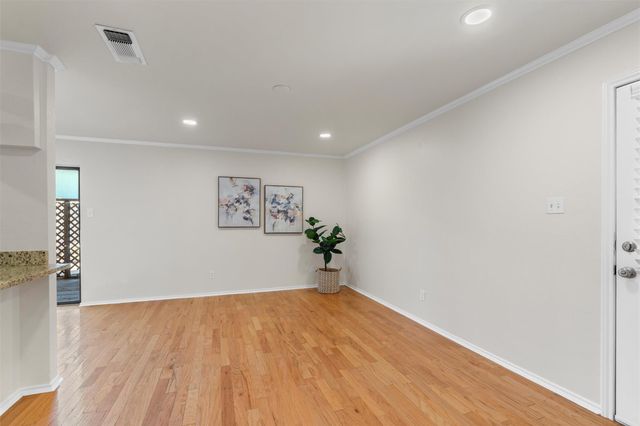 900 Taulbee LN 109, Austin, TX 78757