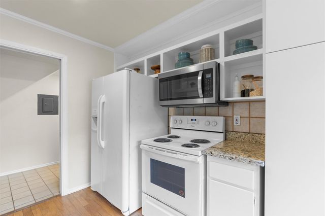 900 Taulbee LN 109, Austin, TX 78757