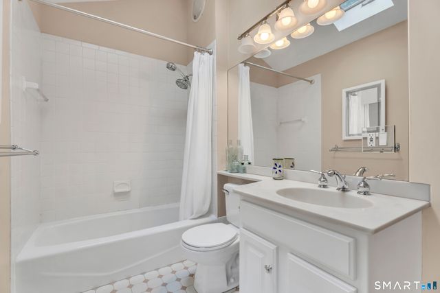80 Russell Street, Hamden, CT 06517