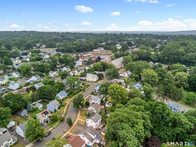 80 Russell Street, Hamden, CT 06517