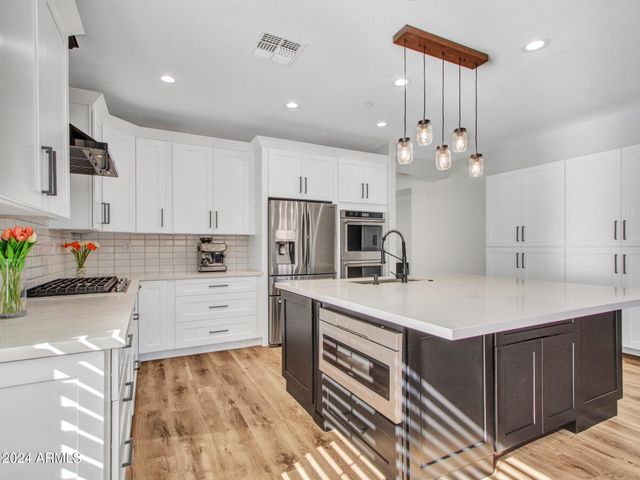 41017 N PRESTANCIA Drive, Anthem, AZ 85086