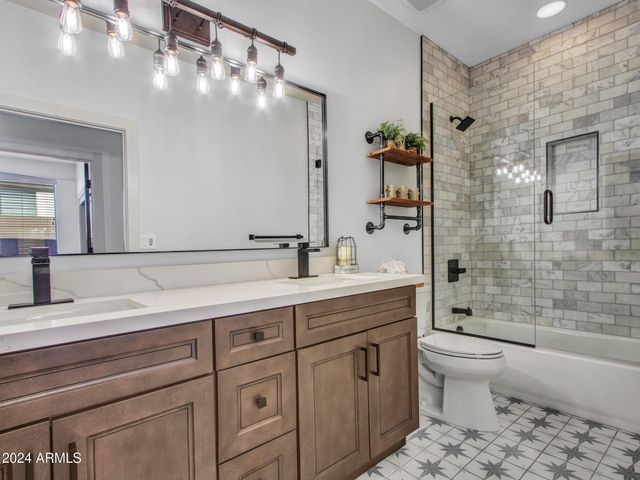 41017 N PRESTANCIA Drive, Anthem, AZ 85086