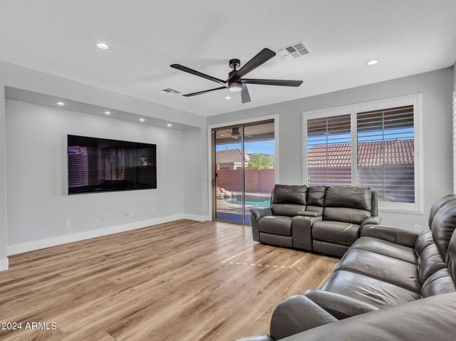 41017 N PRESTANCIA Drive, Anthem, AZ 85086