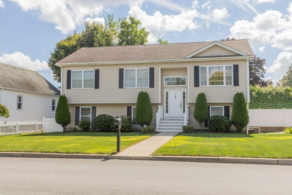 41 Vigilant Street Street, Cranston, RI 02920