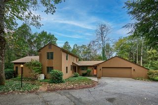 72 Meadow Wood Drive, Greenfield, MA 01301