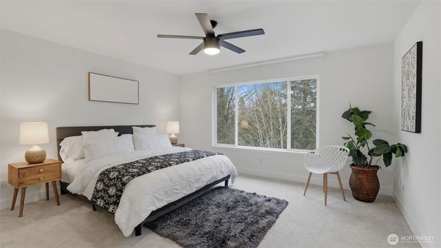 16102 Parkside Way SE, Renton, WA 98058