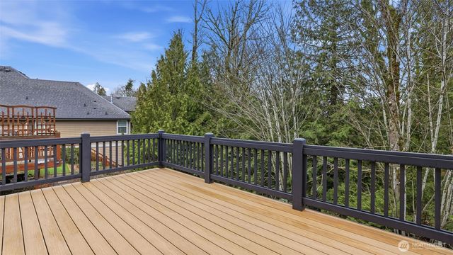 16102 Parkside Way SE, Renton, WA 98058