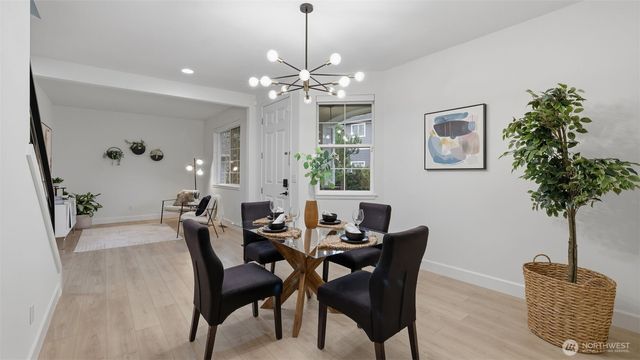 16102 Parkside Way SE, Renton, WA 98058