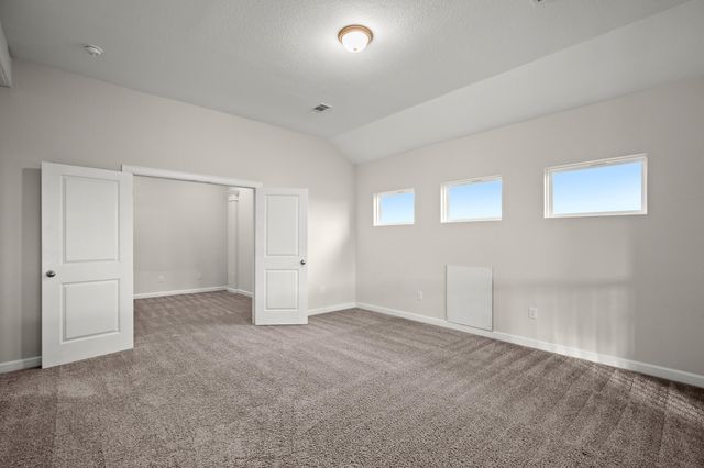 327 Baretta LOOP, Buda, TX 78610