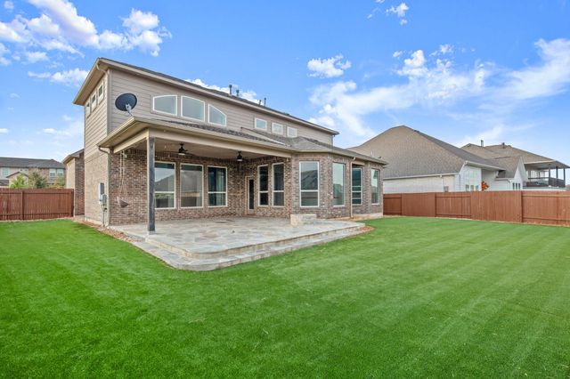 327 Baretta LOOP, Buda, TX 78610