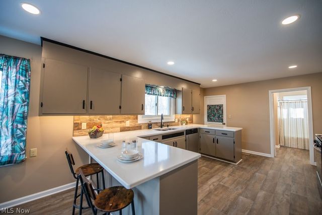 137 Noble Street W, East Canton, OH 44730