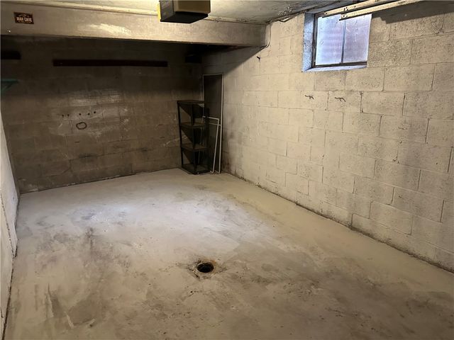 647 Dunster St, Brookline, PA 15226