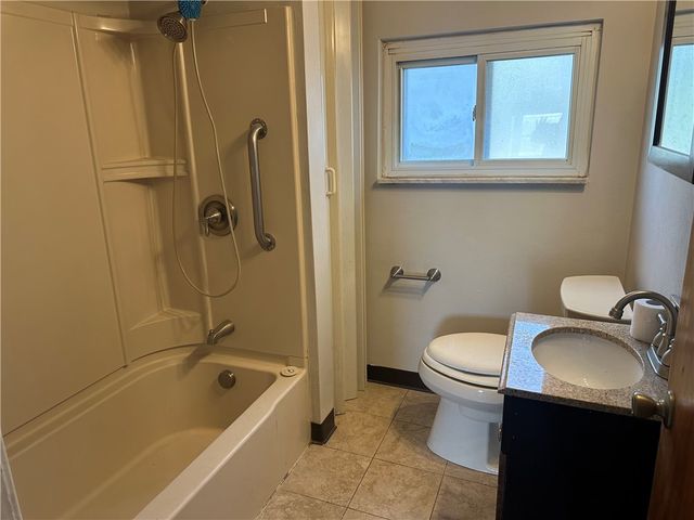 647 Dunster St, Brookline, PA 15226