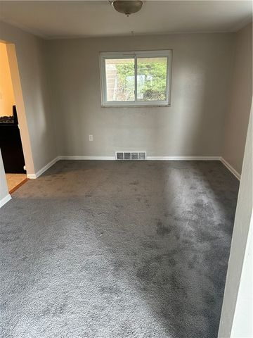 647 Dunster St, Brookline, PA 15226