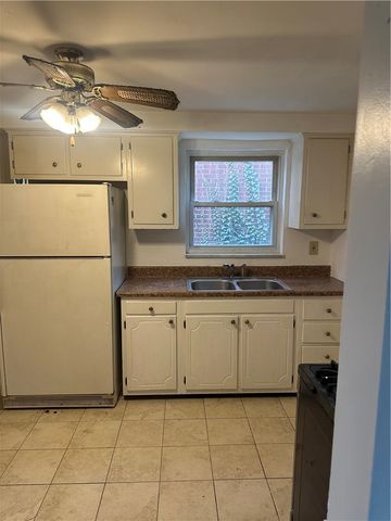 647 Dunster St, Brookline, PA 15226