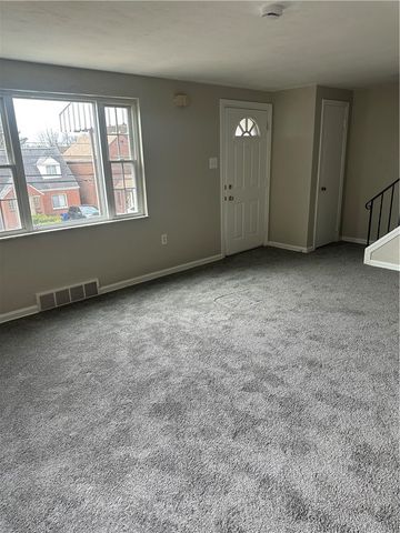 647 Dunster St, Brookline, PA 15226