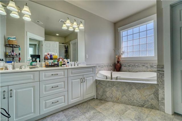 3713 Willow Glenn CIR, Suffolk, VA 23435