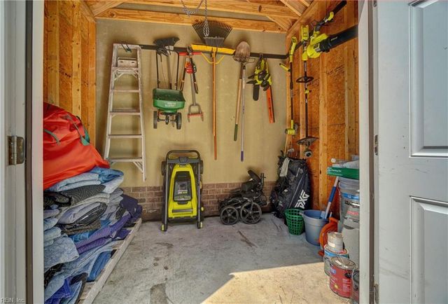 3713 Willow Glenn CIR, Suffolk, VA 23435