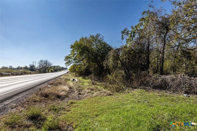 6635 S Highway 183, Lockhart, TX 78640