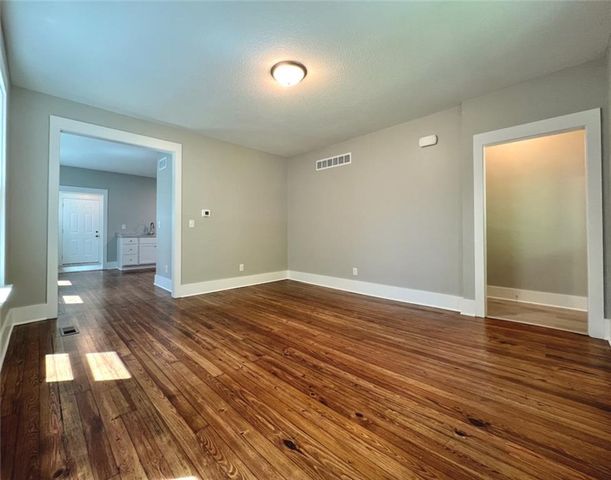 1107 Connecticut Street, Lawrence, KS 66044
