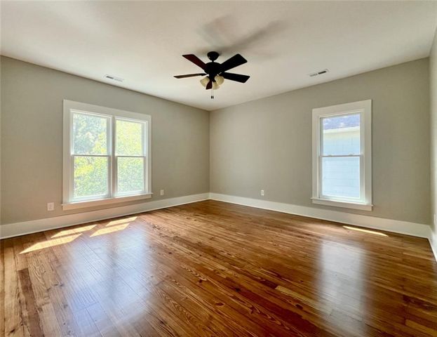 1107 Connecticut Street, Lawrence, KS 66044