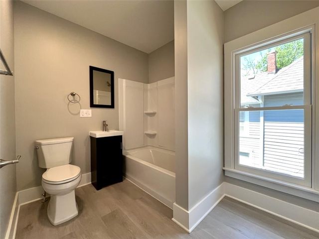 1107 Connecticut Street, Lawrence, KS 66044
