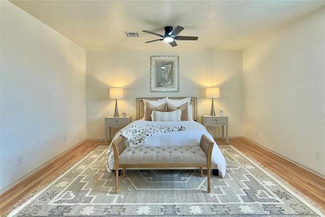 9710 Hillcrest Drive, Edmond, OK 73025