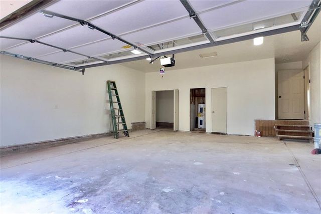 9710 Hillcrest Drive, Edmond, OK 73025