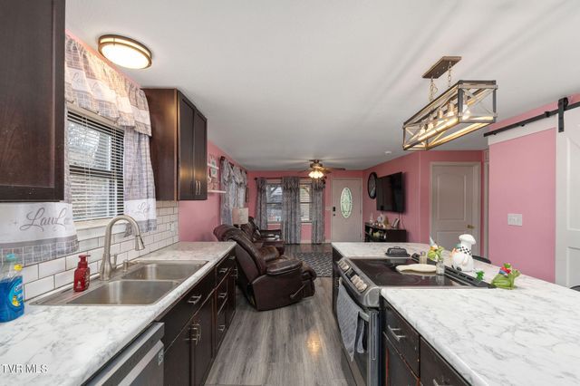 1828 Avalon Street, Kingsport, TN 37664