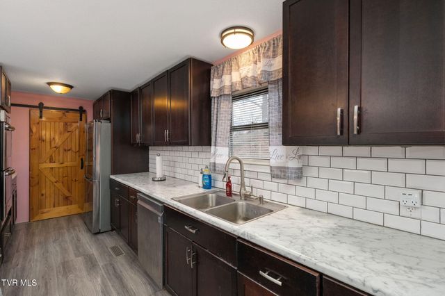 1828 Avalon Street, Kingsport, TN 37664