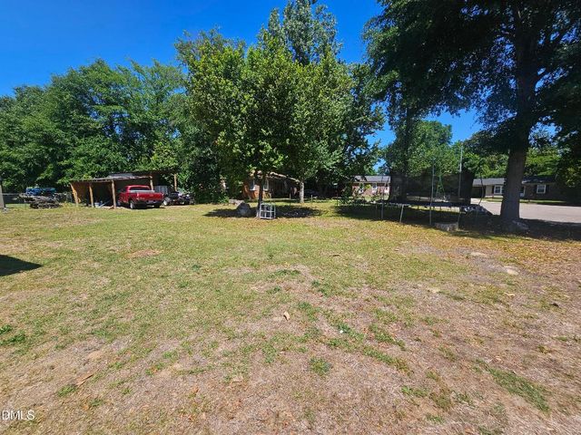 4918 Ellsworth Drive, Fayetteville, NC 28304