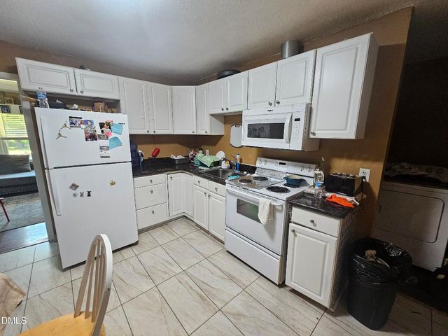 4918 Ellsworth Drive, Fayetteville, NC 28304