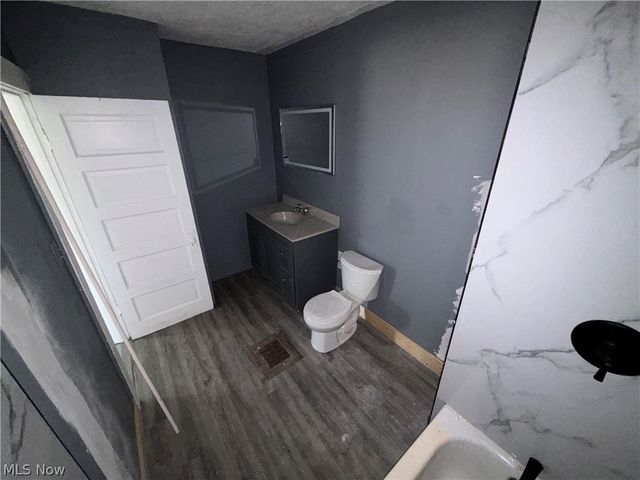 1205 E 111th Street, Cleveland, OH 44108