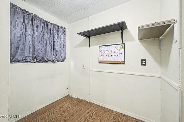 8601 N 71ST Avenue 113, Glendale, AZ 85301