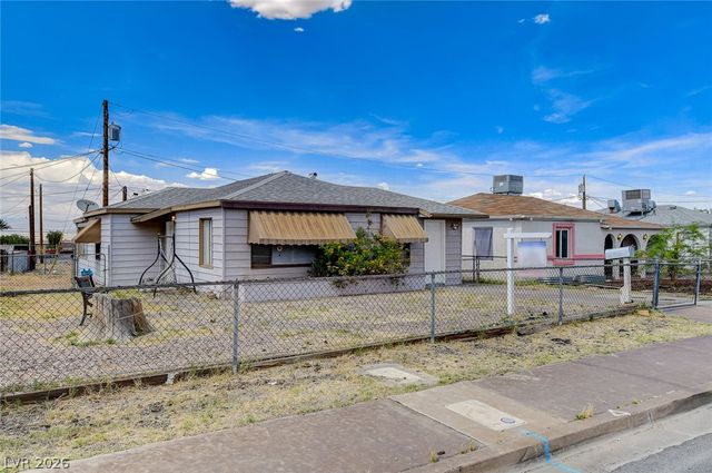 214 West Victory Road, Henderson, NV 89015