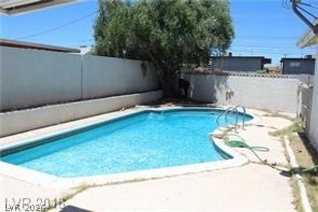 5119 Reeder Circle, Las Vegas, NV 89119