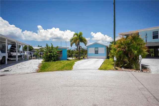 3965 Phoenix DR, St. James City, FL 33956