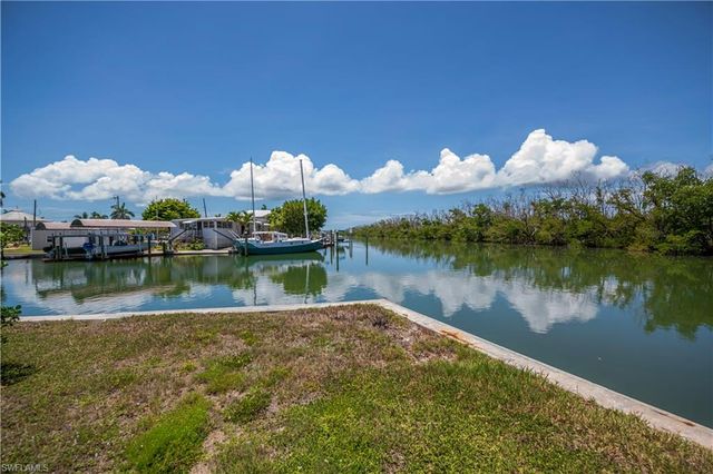 3965 Phoenix DR, St. James City, FL 33956