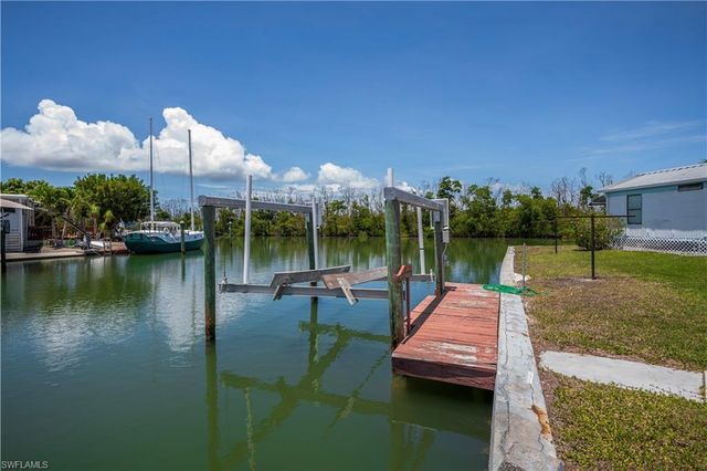 3965 Phoenix DR, St. James City, FL 33956