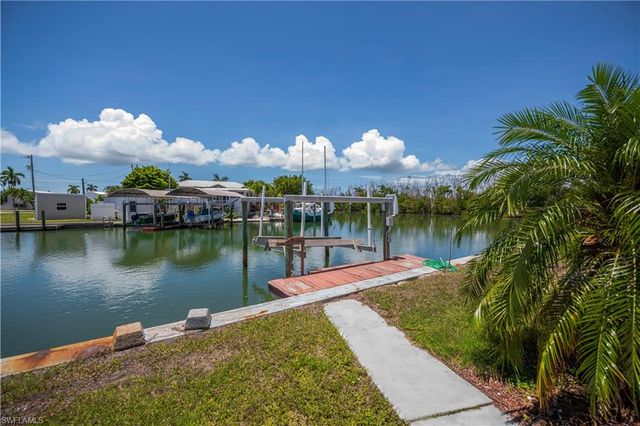 3965 Phoenix DR, St. James City, FL 33956
