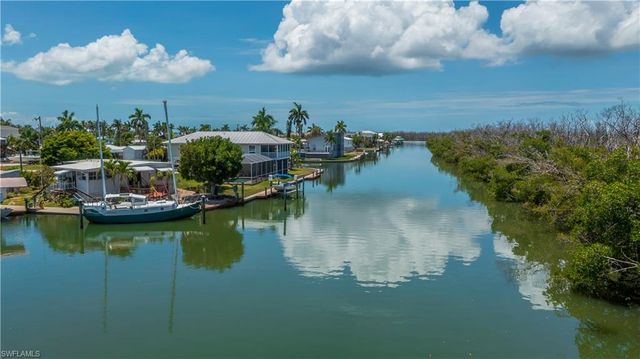 3965 Phoenix DR, St. James City, FL 33956