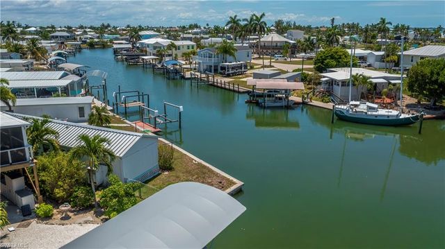3965 Phoenix DR, St. James City, FL 33956