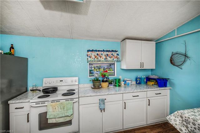 3965 Phoenix DR, St. James City, FL 33956