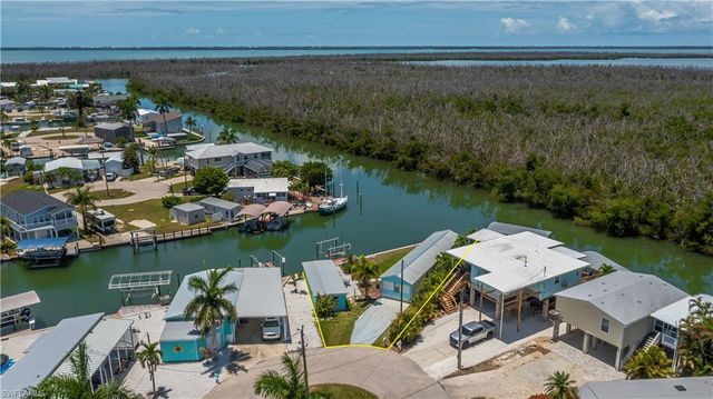3965 Phoenix DR, St. James City, FL 33956